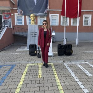 Damla Zeybek